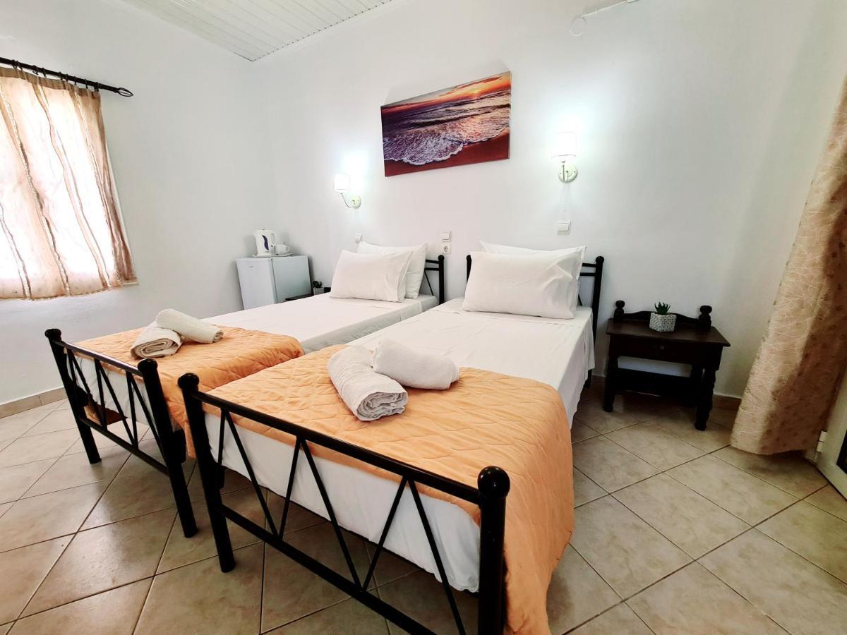 Avra Rooms Karpathos Buitenkant foto