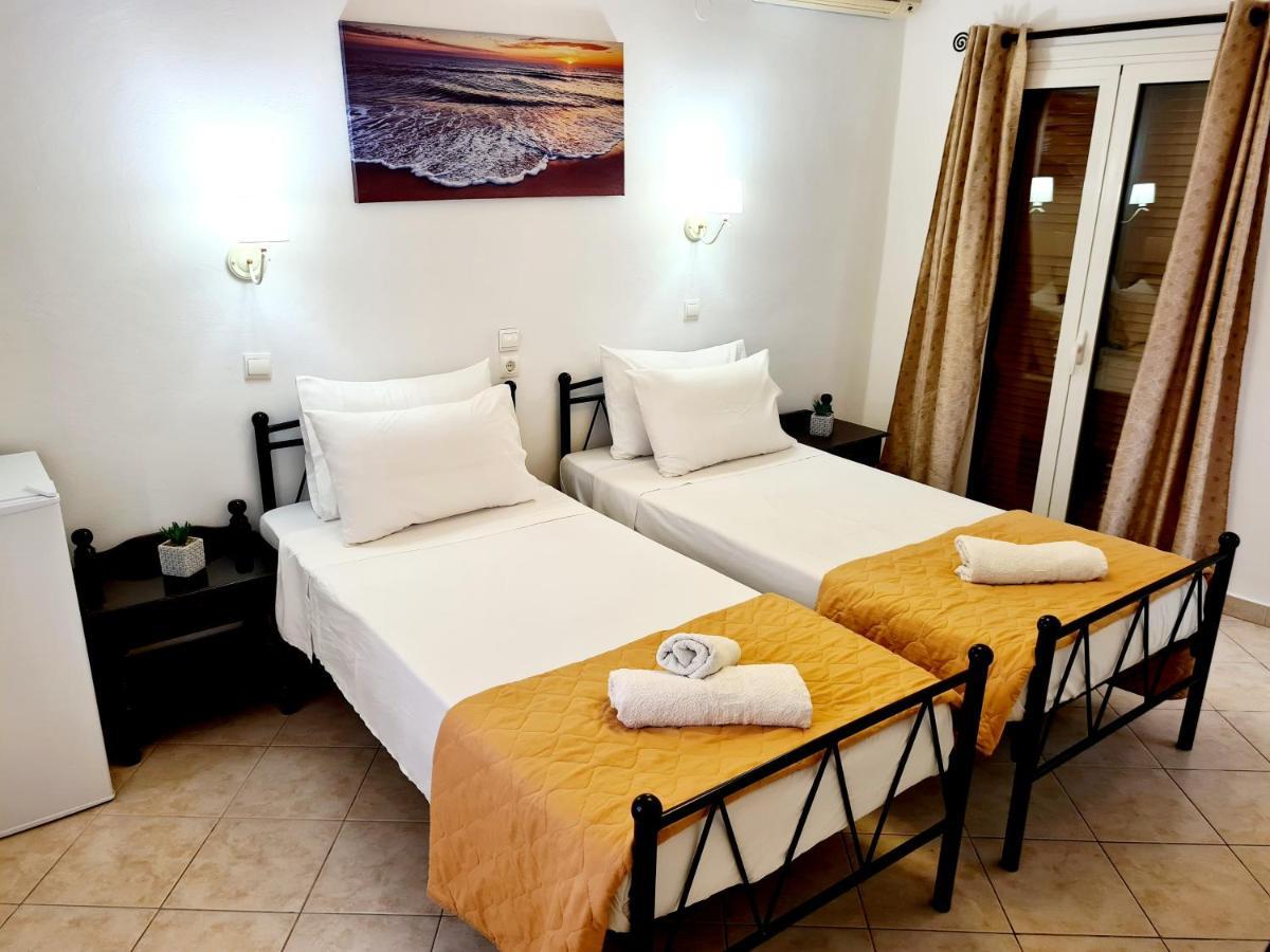 Avra Rooms Karpathos Buitenkant foto