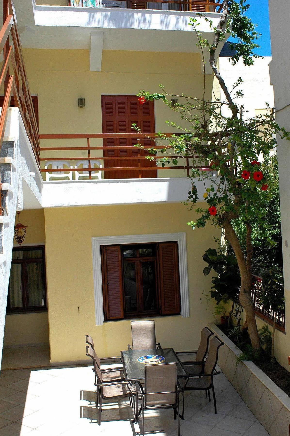 Avra Rooms Karpathos Buitenkant foto